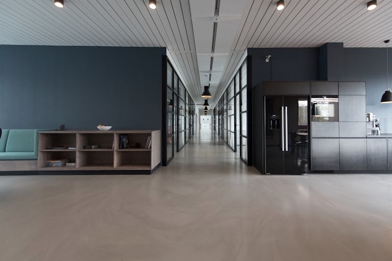 Consultants SAP travaillant en salle de réunion